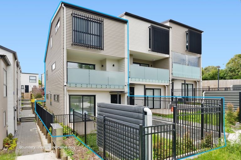 Photo of property in 5/237 Swanson Road, Henderson, Auckland, 0610