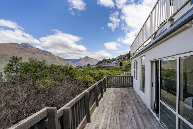 Photo of property in 3a Strawberry Lane, Fernhill, Queenstown, 9300