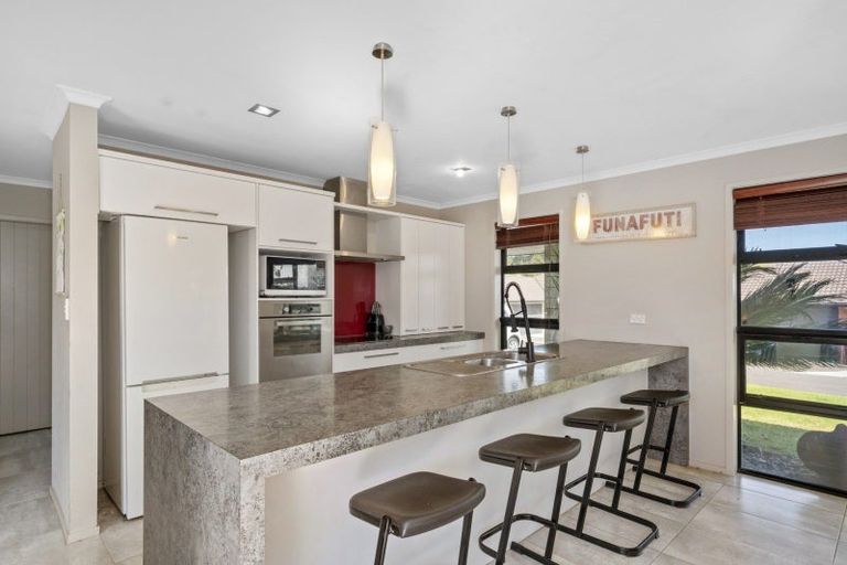 Photo of property in 6 Gina Way, Welcome Bay, Tauranga, 3112