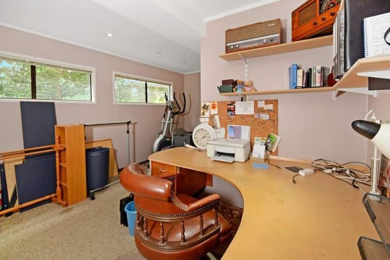 Photo of property in 50 Moore Street, Hillcrest, Auckland, 0627