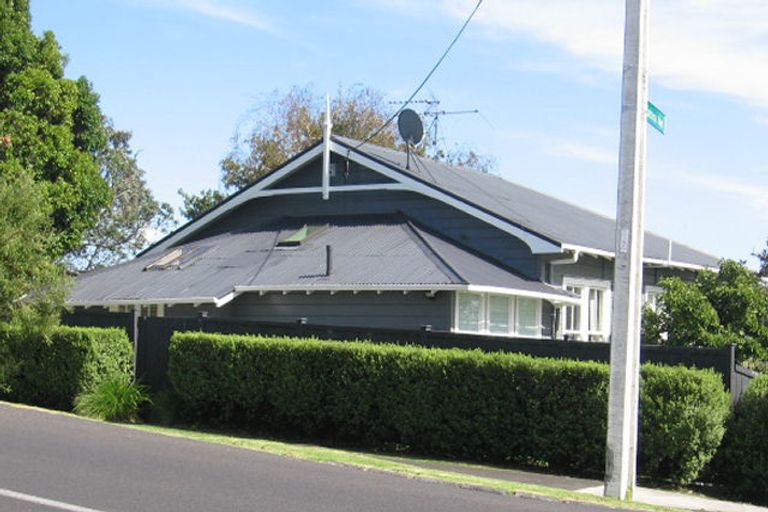 Photo of property in 30 Roseberry Avenue, Birkenhead, Auckland, 0626
