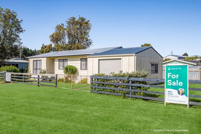Photo of property in 3 Ruanui Street, Himatangi Beach, Foxton, 4891