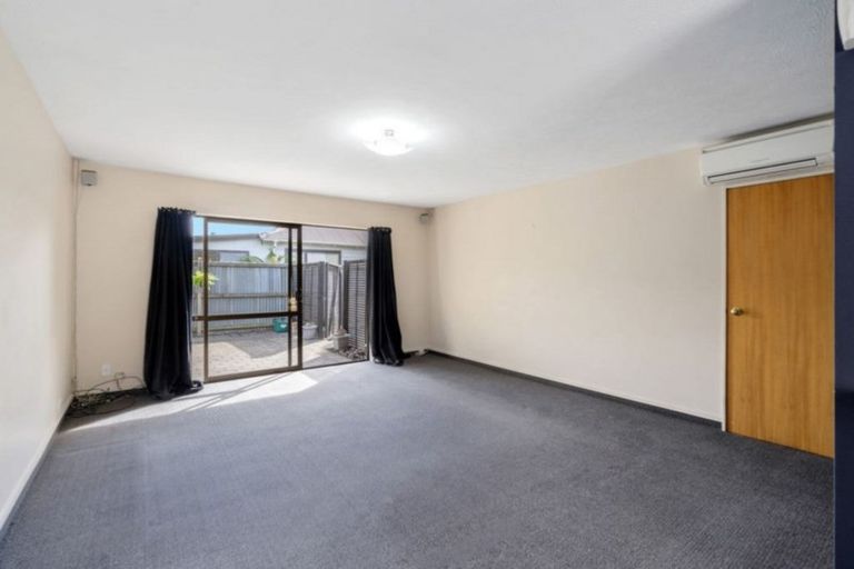Photo of property in 2/50 Awatea Road, Hornby, Christchurch, 8042
