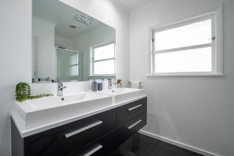 Photo of property in 10 Hurley Place, Awapuni, Palmerston North, 4412