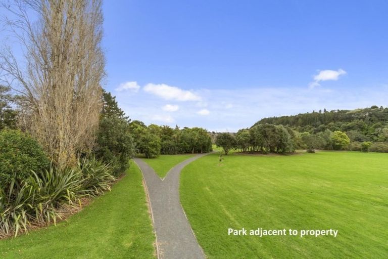 Photo of property in 60 Taipari Road, Te Atatu Peninsula, Auckland, 0610