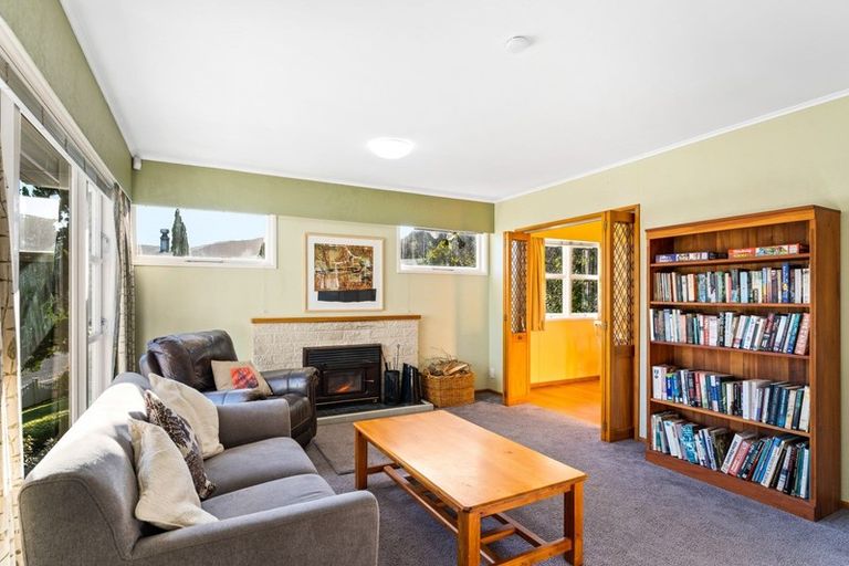 Photo of property in 69 Thomas Street, Stokes Valley, Lower Hutt, 5019