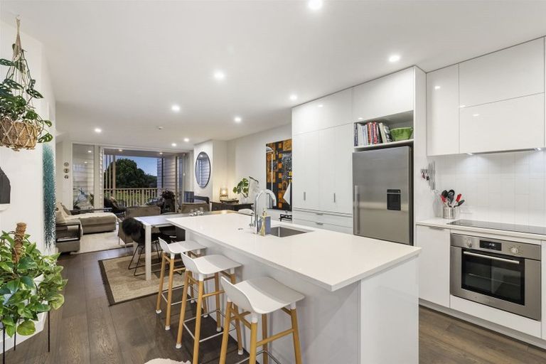 Photo of property in 7/83 Hinemoa Street, Birkenhead, Auckland, 0626