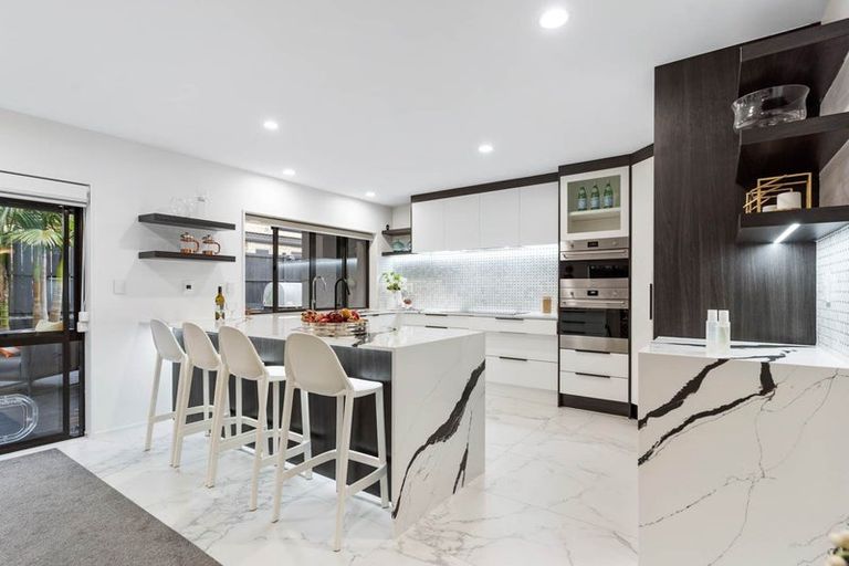 Photo of property in 1 Coachman Drive, Flat Bush, Auckland, 2016