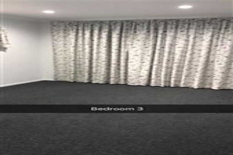 Photo of property in 45b Kakariki Grove, Waikanae, 5036