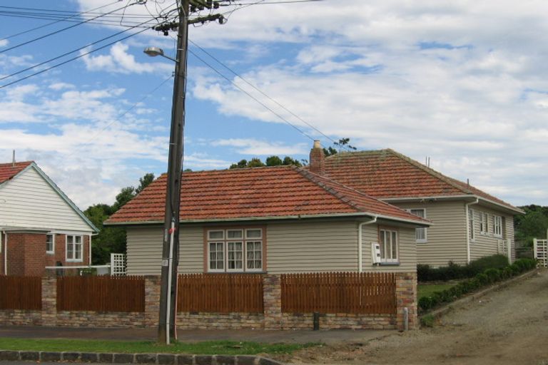 Photo of property in 45 Alberta Street, Point Chevalier, Auckland, 1022
