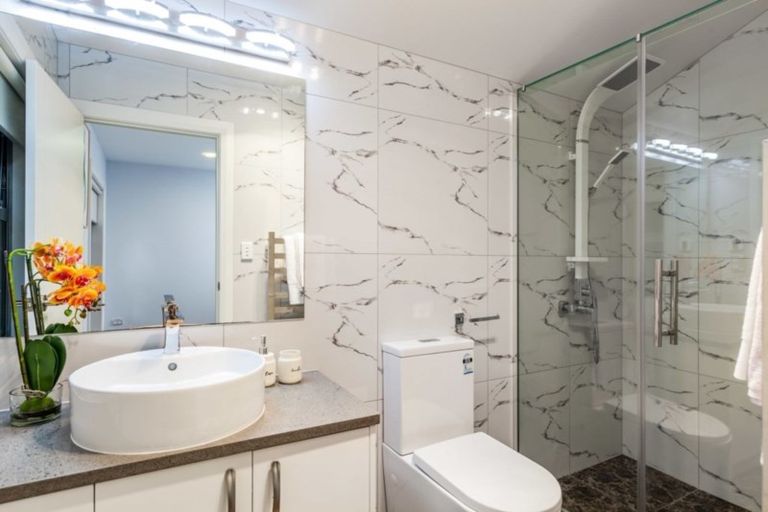 Photo of property in 20 Bridget Court, Red Beach, 0932