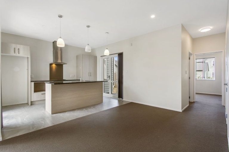 Photo of property in 87 Grove Road, Papakura, 2110