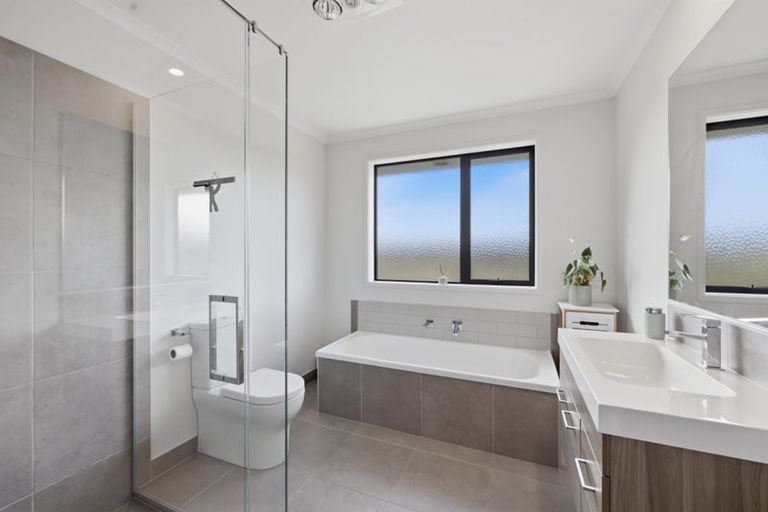 Photo of property in 49 Kanohi Road, Kaukapakapa, 0873