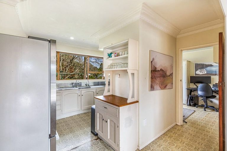 Photo of property in 40 Waikoukou Valley Road, Waimauku, 0812