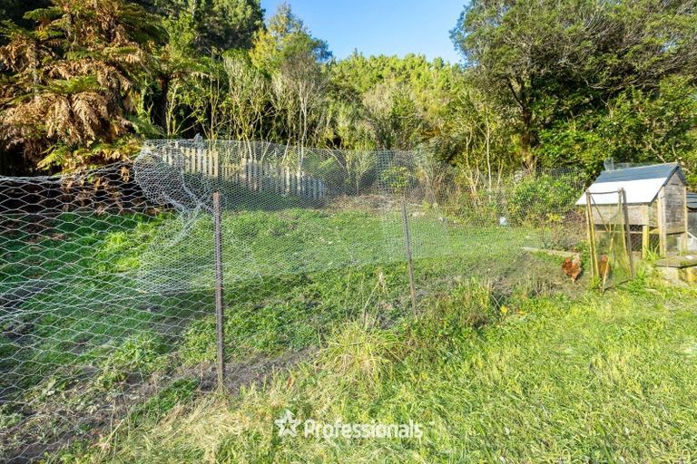 Photo of property in 49 Elmslie Road, Pinehaven, Upper Hutt, 5019