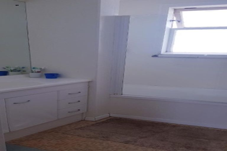 Photo of property in 15 Charles Street, Clouston Park, Upper Hutt, 5018