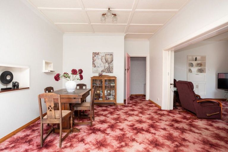 Photo of property in 16 Trafalgar Street, Dannevirke, 4930