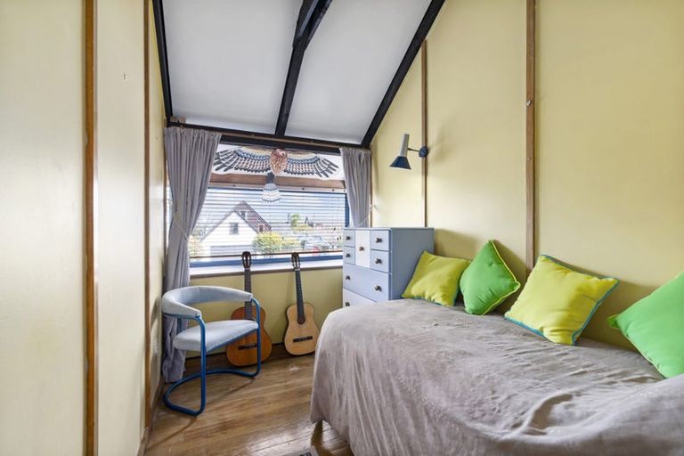 Photo of property in 20 Wai-iti Crescent, Woburn, Lower Hutt, 5010