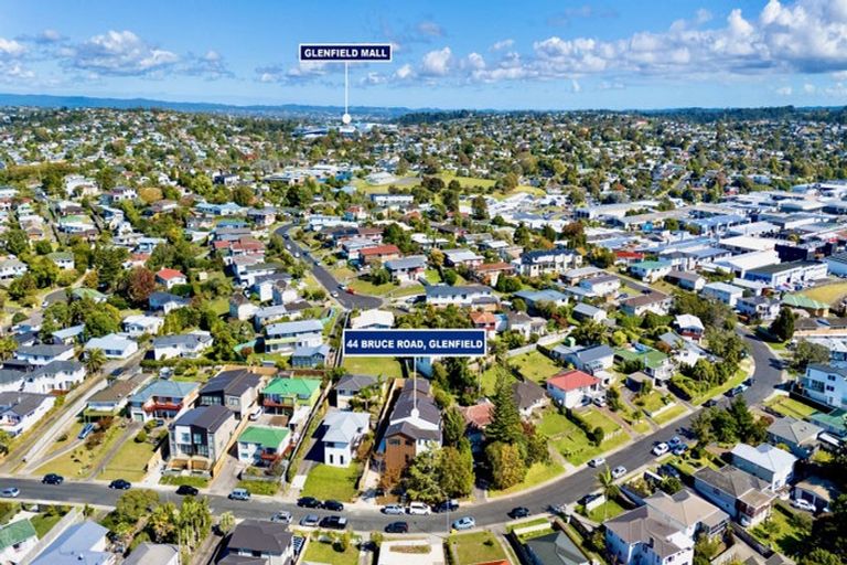 Photo of property in 44c Bruce Road, Glenfield, Auckland, 0629