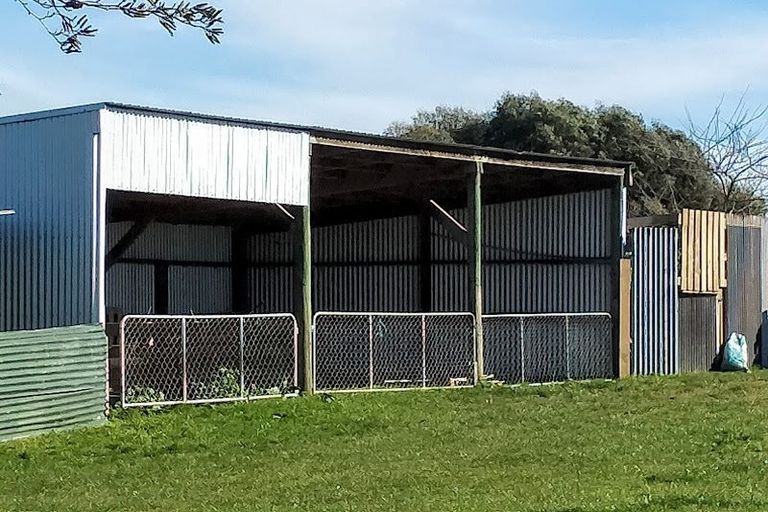 Photo of property in 211 Muhunoa Road West, Ohau, Levin, 5570