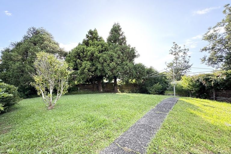 Photo of property in 7 Lyford Crescent, Sunnynook, Auckland, 0620