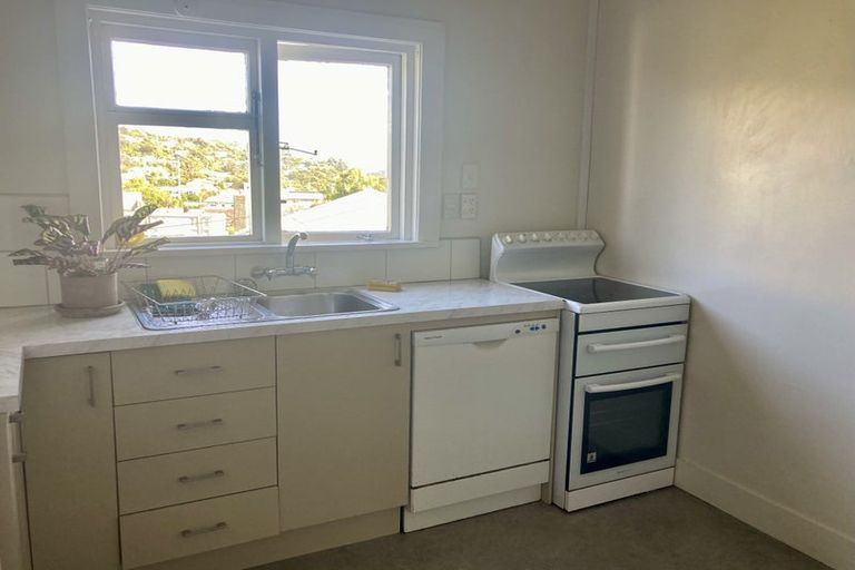 Photo of property in 5/56 Tanera Crescent, Brooklyn, Wellington, 6021