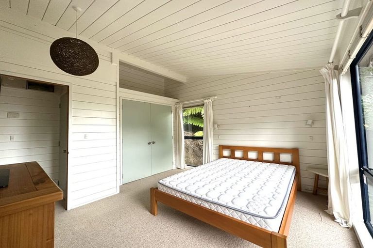 Photo of property in 98 Hadfield Street, Beach Haven, Auckland, 0626