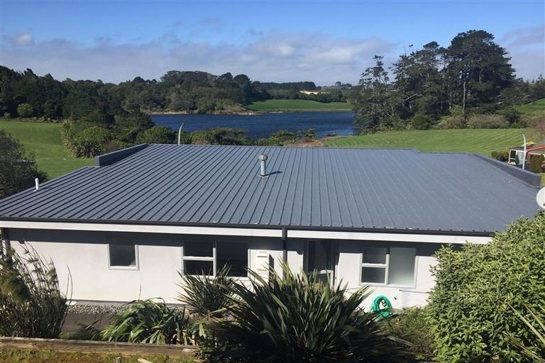 Photo of property in 8 Kororako Grove, Whalers Gate, New Plymouth, 4310