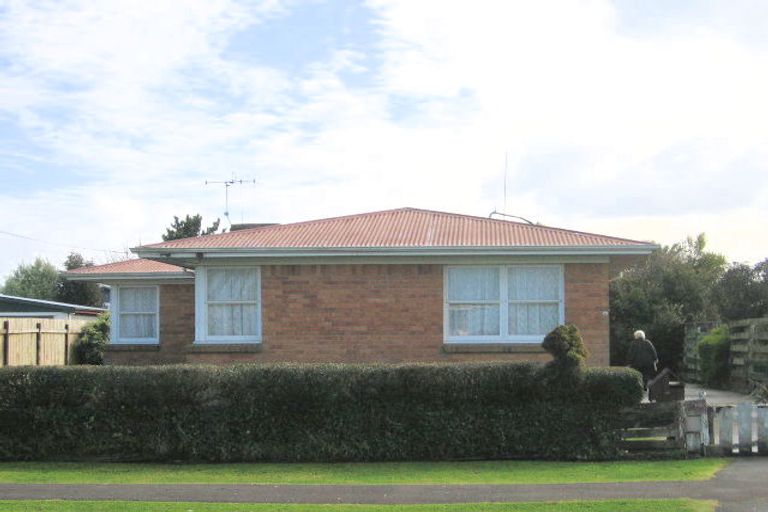 Photo of property in 106 Collins Road, Melville, Hamilton, 3206