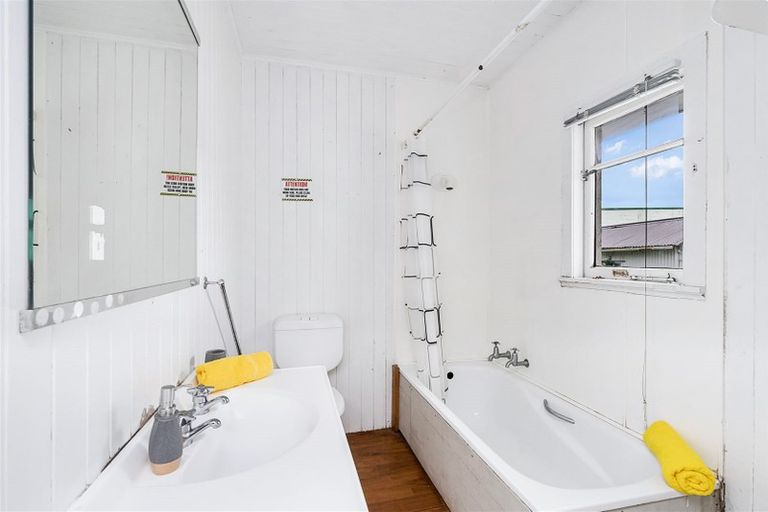 Photo of property in 23 Maunu Road, Avenues, Whangarei, 0110