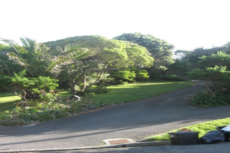 Photo of property in 35 Whanake Street, Titahi Bay, Porirua, 5022