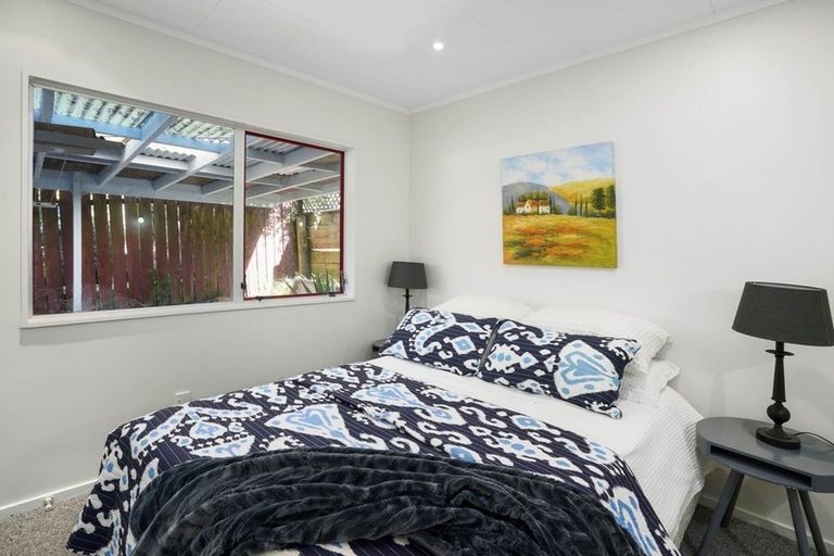 Photo of property in 2/87 Woodglen Road, Glen Eden, Auckland, 0602