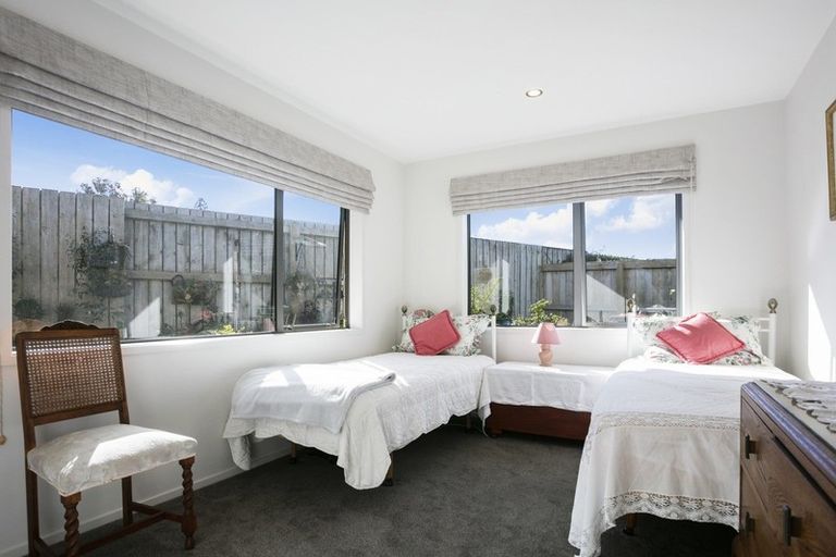 Photo of property in 8 Riverside Place, Katikati, 3129