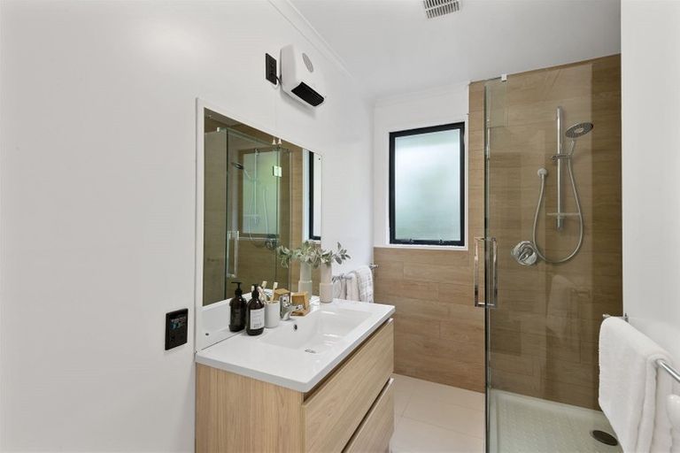 Photo of property in 9a Whareora Terrace, Cashmere, Christchurch, 8022