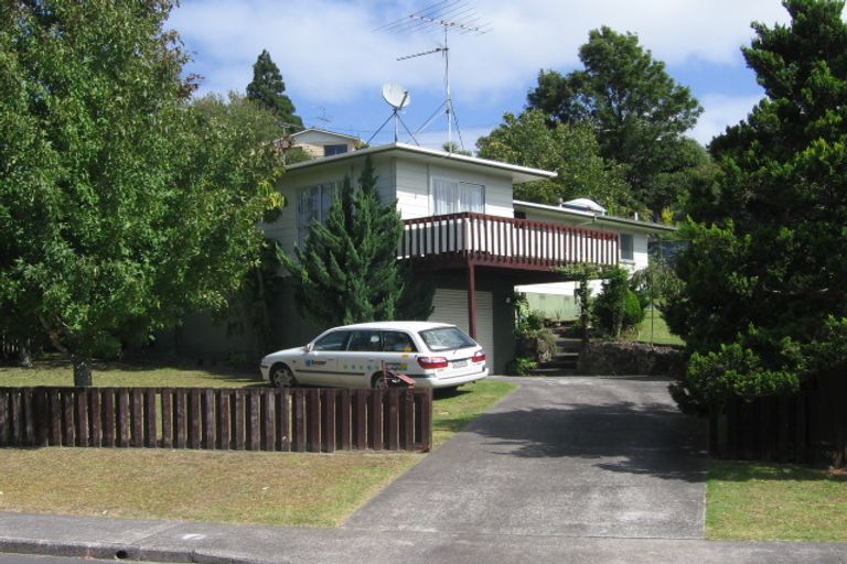 Photo of property in 5 Bonito Place, Bayview, Auckland, 0629