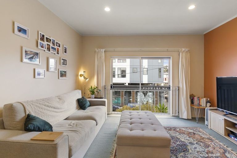 Photo of property in 14/3 Kelvin Grove, Te Aro, Wellington, 6011