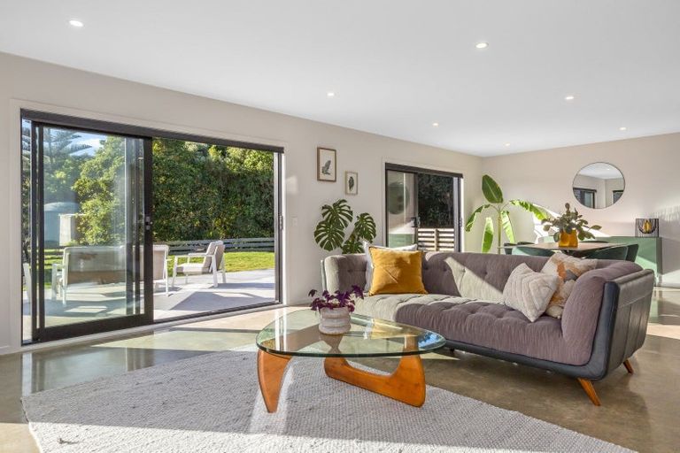 Photo of property in 27 Smithfield Road, Waikanae, 5391