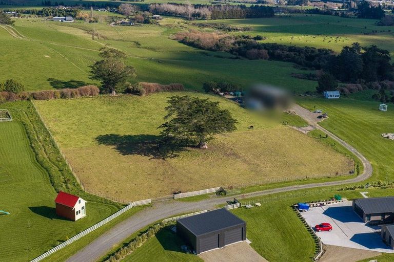 Photo of property in 383 Wallace Road, Koputaroa, 5571