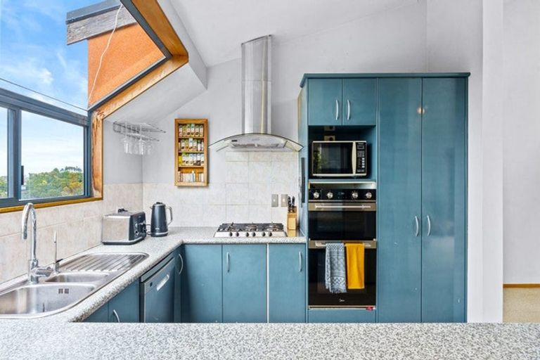 Photo of property in 2/310 Glenvar Road, Torbay, Auckland, 0630