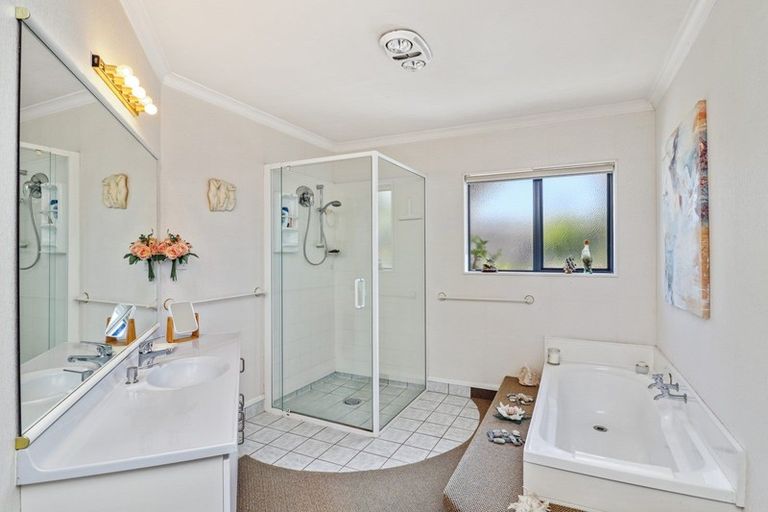 Photo of property in 2 Melia Place, Mount Maunganui, 3116