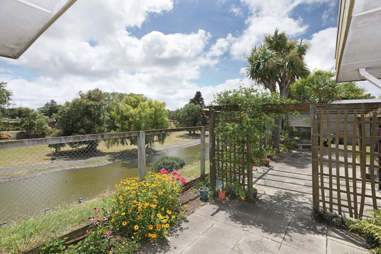 Photo of property in 19 Fitzroy Street, Terrace End, Palmerston North, 4410