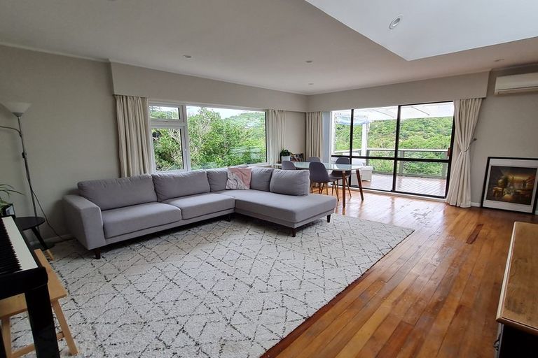 Photo of property in 56 Pokohiwi Road, Normandale, Lower Hutt, 5010