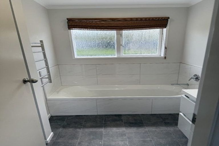 Photo of property in 16 Otira Grove, Kelson, Lower Hutt, 5010