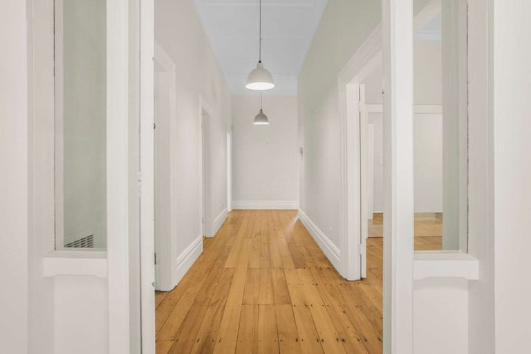 Photo of property in 35 Central Terrace, Kelburn, Wellington, 6012