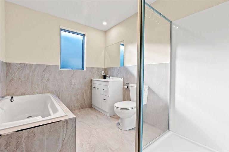 Photo of property in 4 Courage Road, Papakura, 2110