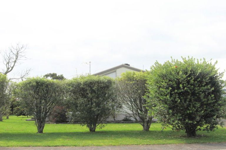 Photo of property in 1 Meadow Drive, Whitianga, 3510