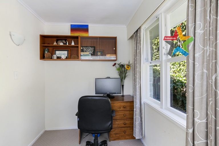 Photo of property in 15 Khouri Avenue, Karori, Wellington, 6012