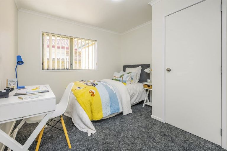Photo of property in 34 Tussock Avenue, Mangere, Auckland, 2022