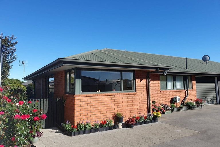 Photo of property in 2/21 Donegal Street, Belfast, Christchurch, 8051