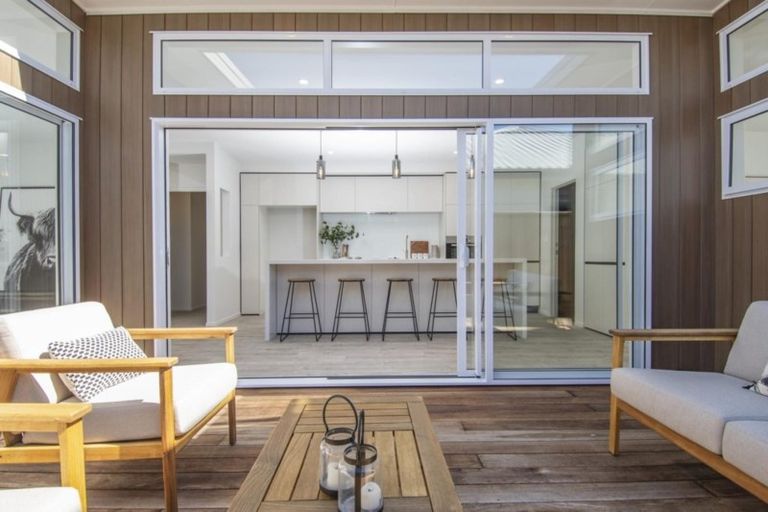 Photo of property in 37 Awatira Drive, Papamoa Beach, Papamoa, 3118